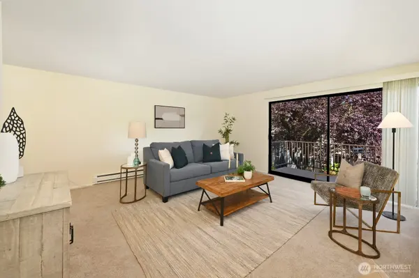 11010 NE 68th ST #622, Kirkland, WA 98033