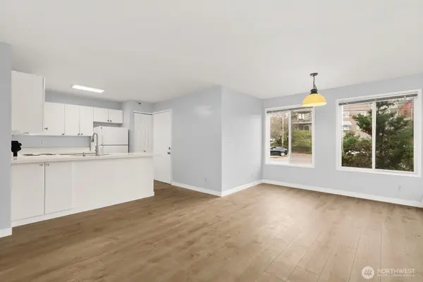 3660 Whitman AVE N, Seattle, WA 98103