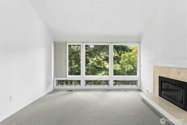 9725 NE Riverbend DR #11C, Bothell, WA 98011