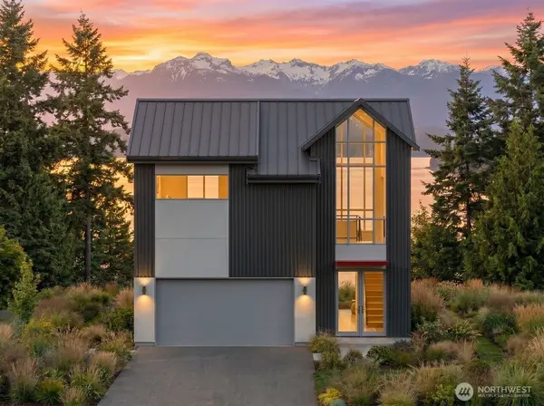5211 SW Jacobsen RD, Seattle, WA 98136