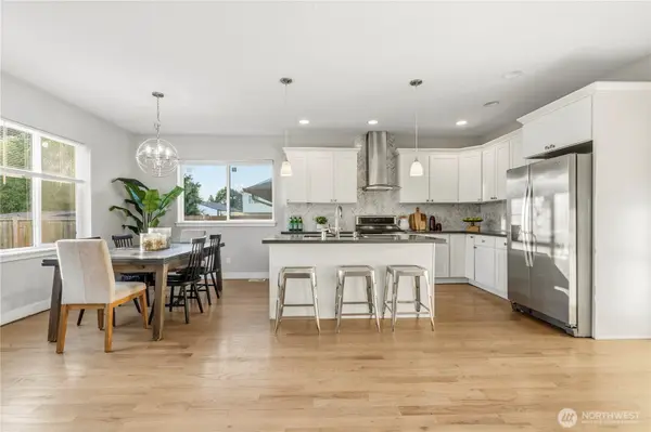 10607 2nd PL SW, Seattle, WA 98146