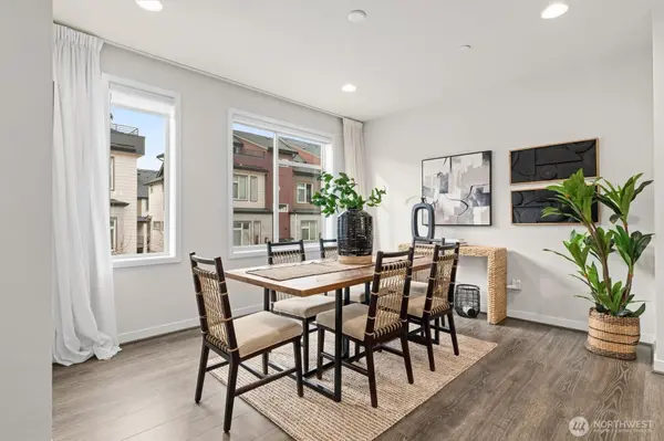 964 7th AVE NE #2.4, Issaquah, WA 98029