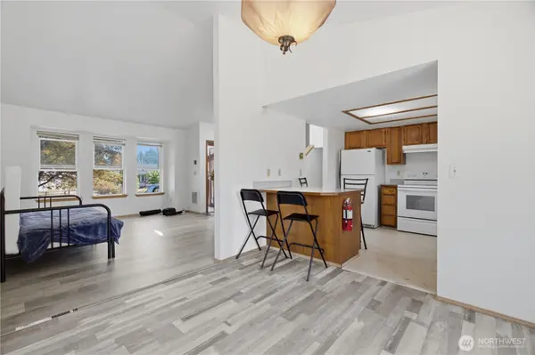 1239 Juniper Dr SE, Olympia, WA 98513