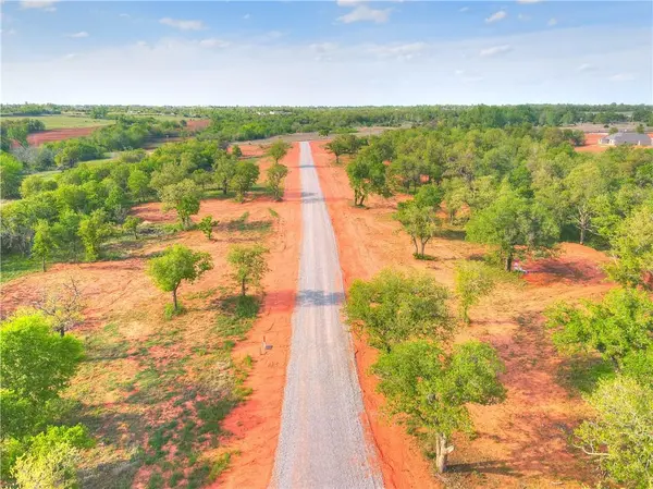 1201 Jerzee Mae RD, Blanchard, OK 73010