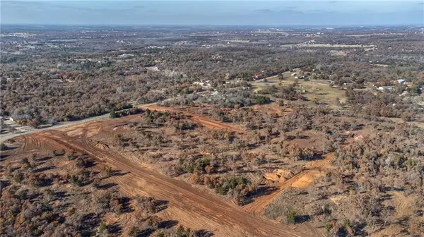 3125 Road Runner CT, Guthrie, OK 73044