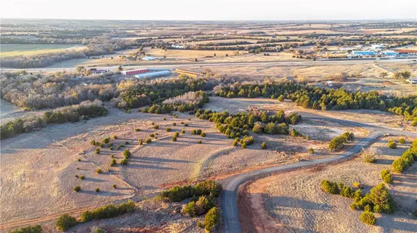 003 Little Farms RD, Guthrie, OK 73044
