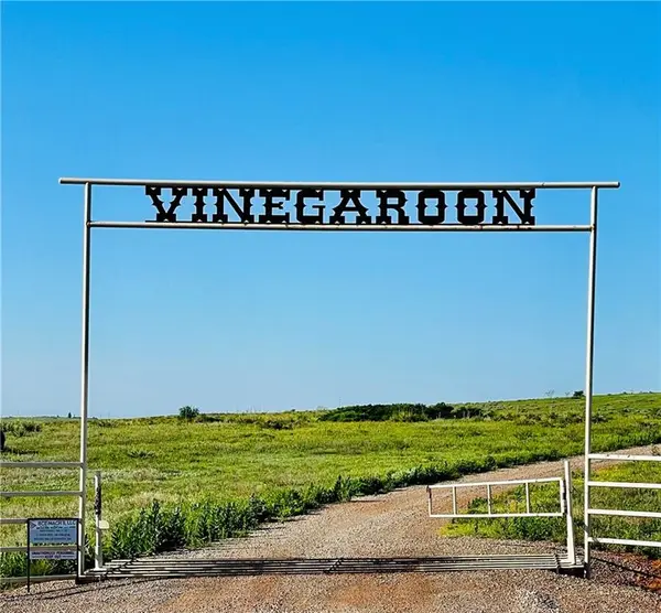 1960 RD, Elk City, OK 73644