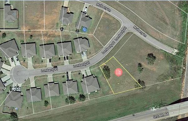6 Lombardy PL, Clinton, OK 73601