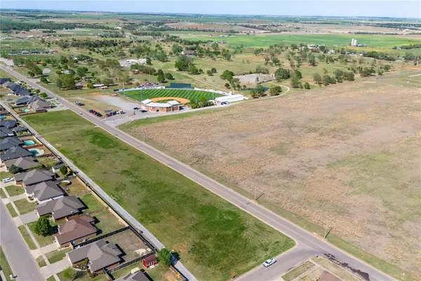 3001 N Lyle RD, Weatherford, OK 73096
