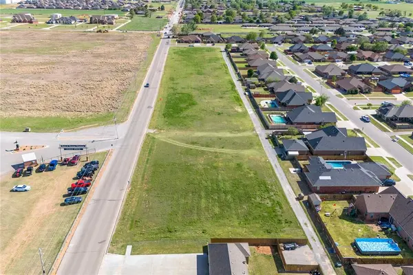 3001 N Lyle RD, Weatherford, OK 73096