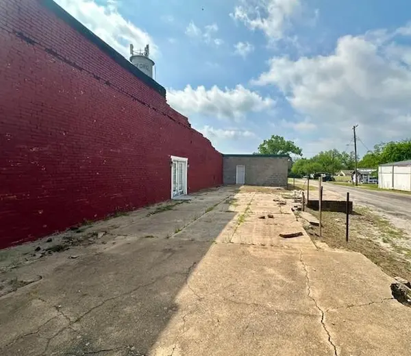 141 W Main ST, Stratford, OK 74872