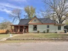401 E Tahlequah ST, Sulphur, OK 73086