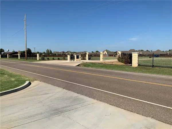 1809 Clearwater CT, Kingfisher, OK 73750
