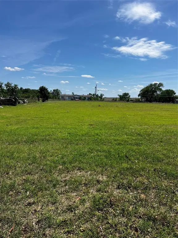 W 10th ST, Elk City, OK 73644