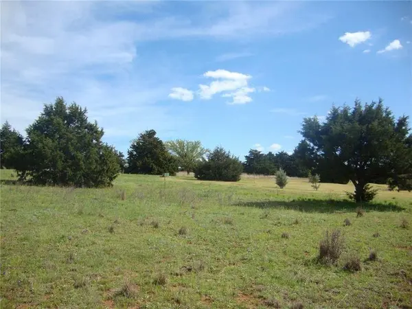4 Rhett RD, Weatherford, OK 73096