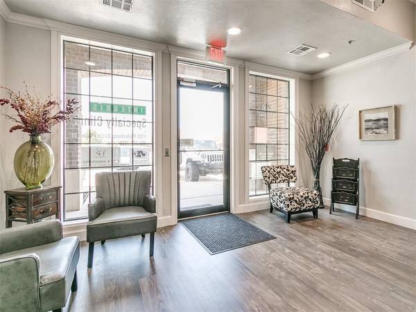 1703 Professional CIR, Yukon, OK 73099