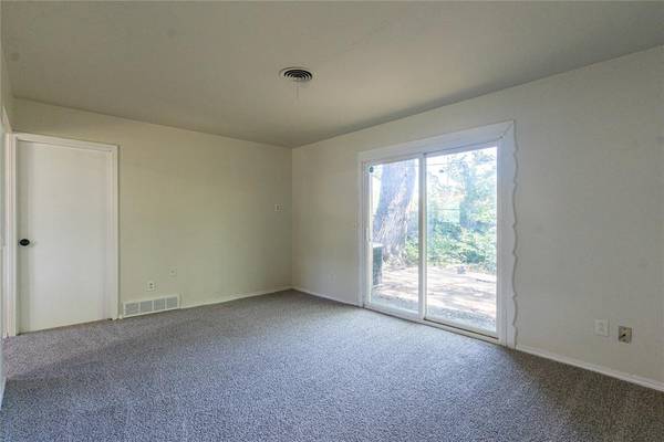 3201 Longridge RD, Del City, OK 73115