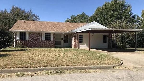 4501 Meadowpark DR, Midwest City, OK 73110