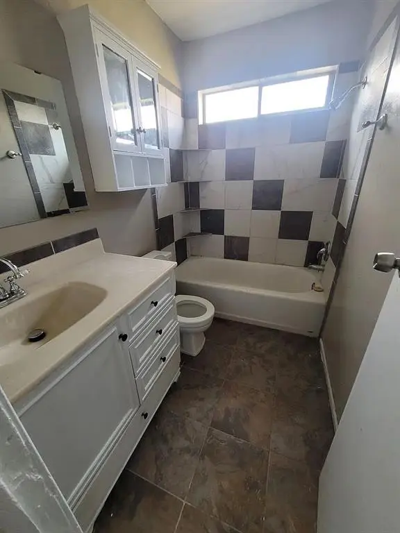 705 NW 111th ST, Oklahoma City, OK 73114