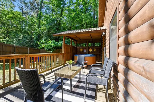 14 Mahi RD, Broken Bow, OK 74728