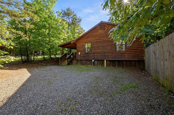 14 Mahi RD, Broken Bow, OK 74728
