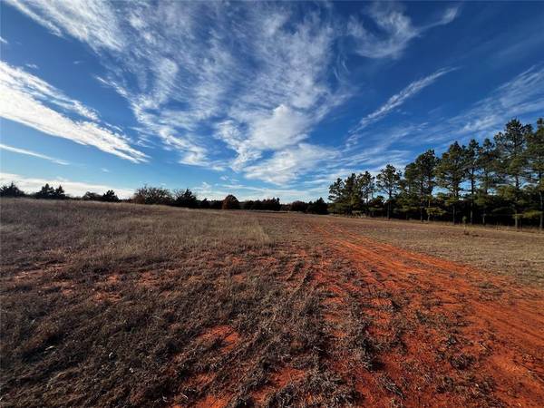 11925 Bryant LN, Guthrie, OK 73044