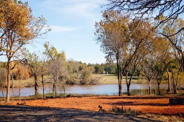 7701 Old Oak TRL, Guthrie, OK 73044