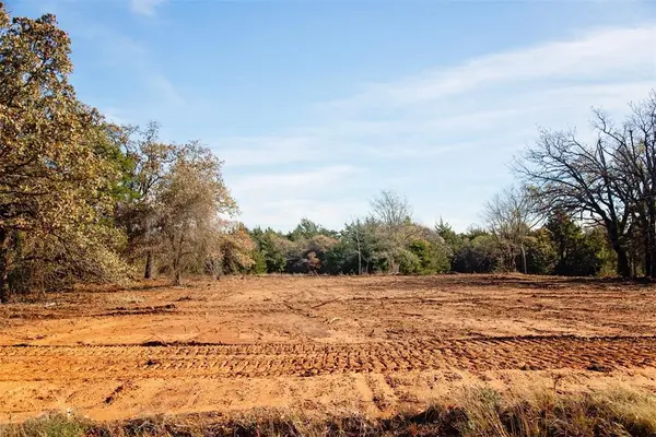 7669 Old oak TRL, Guthrie, OK 73044