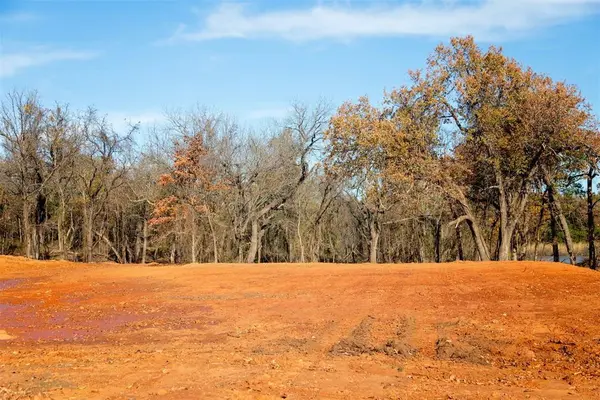 7501 Old oak TRL, Guthrie, OK 73044