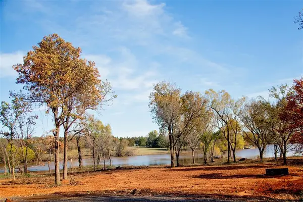 7768 Old Oak TRL, Guthrie, OK 73044