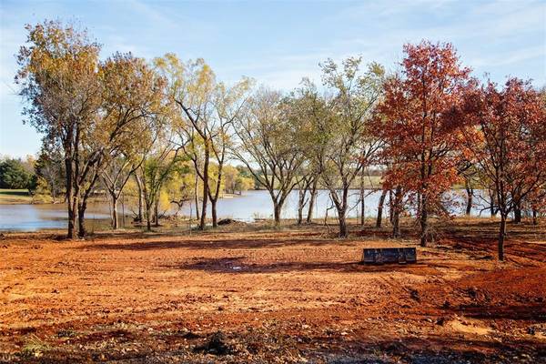 7668 Old Oak TRL, Guthrie, OK 73044