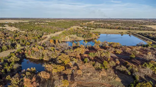 7668 Old Oak TRL, Guthrie, OK 73044
