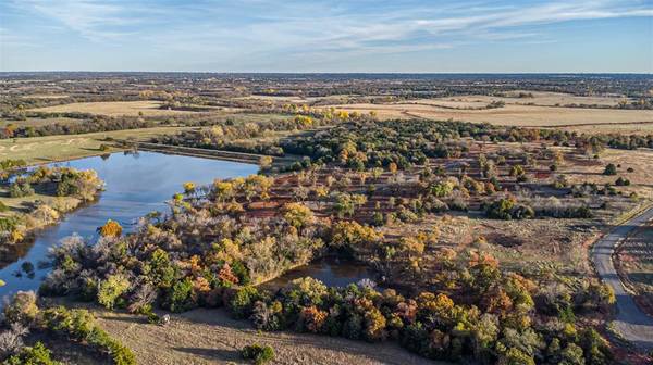 7668 Old Oak TRL, Guthrie, OK 73044