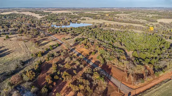 7668 Old Oak TRL, Guthrie, OK 73044