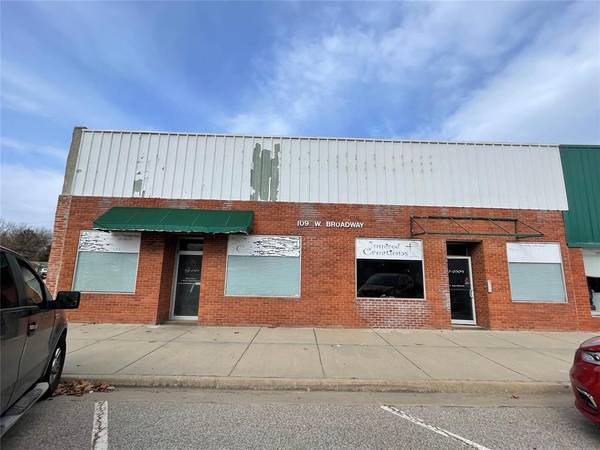 109 W Broadway, Lexington, OK 73051