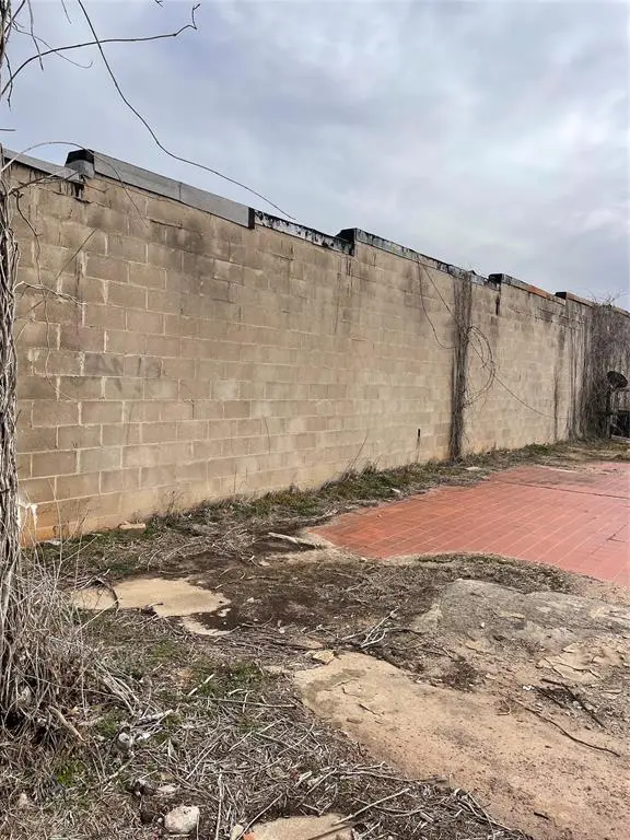 109 W Broadway, Lexington, OK 73051