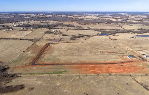00 Carefree Lot 4 Blk 1 LN, Shawnee, OK 74804