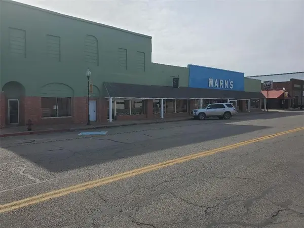 507 W Broadway ST, Okemah, OK 74859
