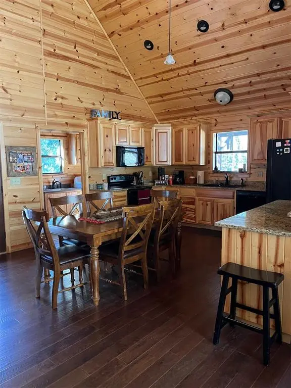 163 Mountain LOOP, Broken Bow, OK 74728