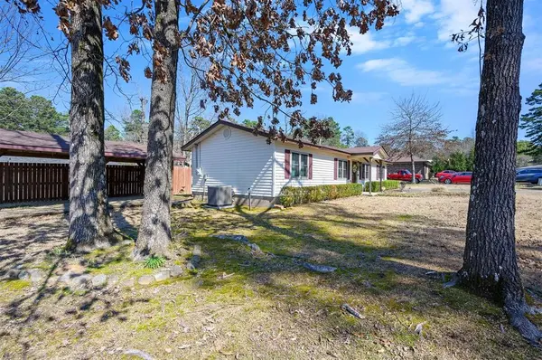 908 Circle DR, Broken Bow, OK 74728