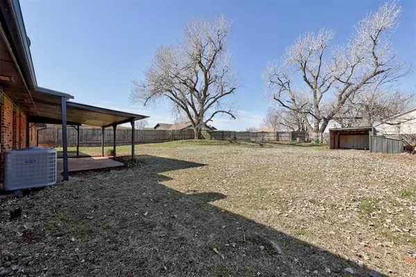 611 N canadian TER, Mustang, OK 73064