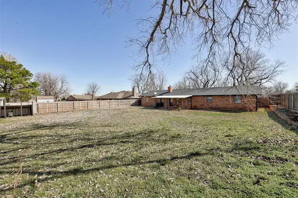 611 N canadian TER, Mustang, OK 73064