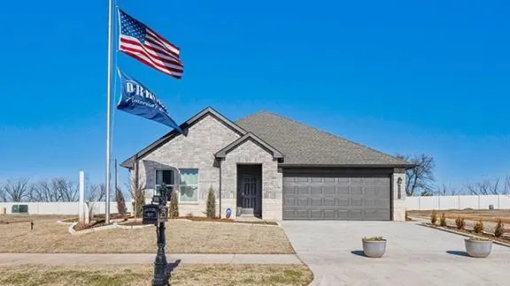 10212 NW 28th ST, Yukon, OK 73099
