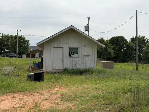 20265 Fairbanks LN, Tecumseh, OK 74873