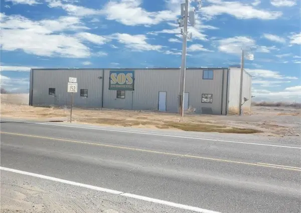 17204 HWY 152, Sweetwater, OK 73666