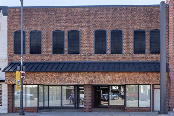 106 W Main ST, Weatherford, OK 73096