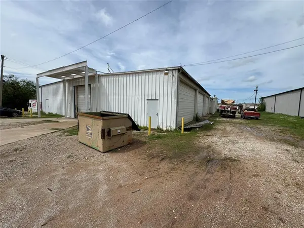 1515 N Tucker AVE, Shawnee, OK 74801
