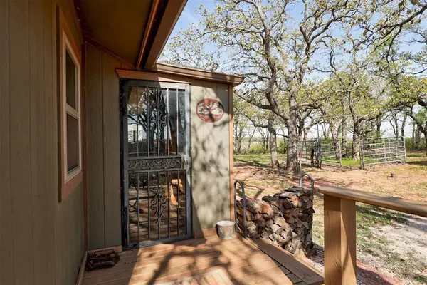 2800 Cherokee LN, Meridian, OK 73058