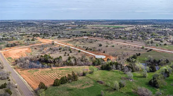 1652 Sunset RUN, Guthrie, OK 73044