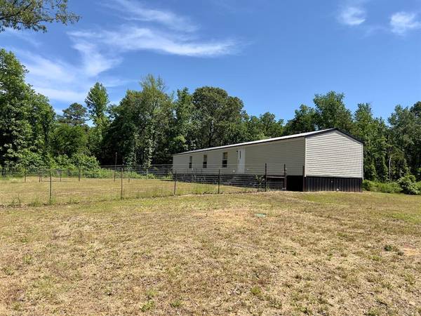 559 Poppy RD, Broken Bow, OK 74728
